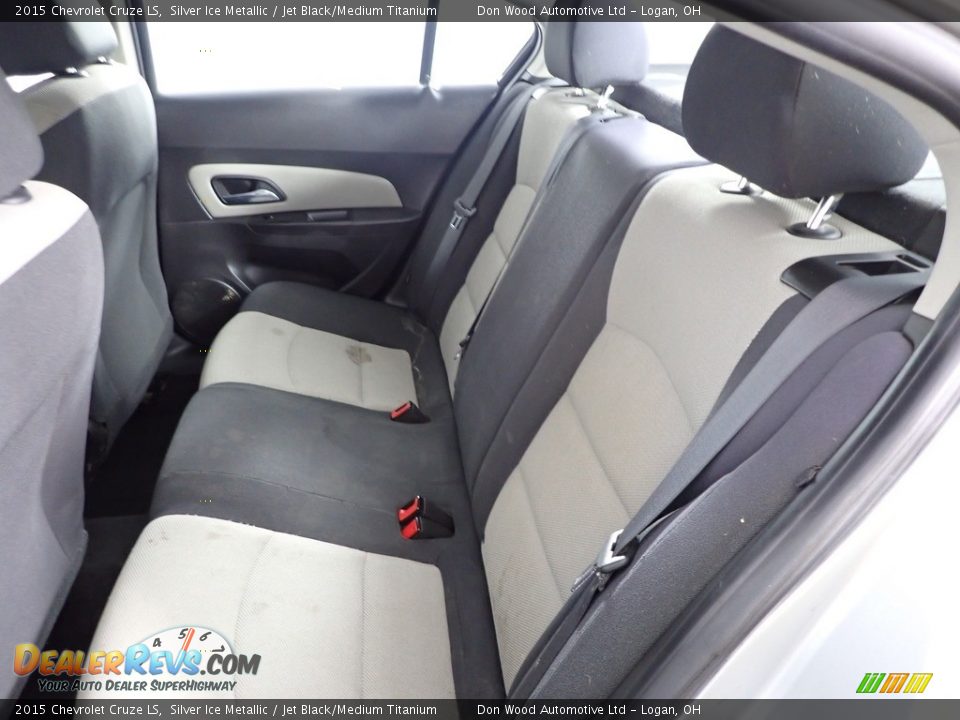 2015 Chevrolet Cruze LS Silver Ice Metallic / Jet Black/Medium Titanium Photo #25