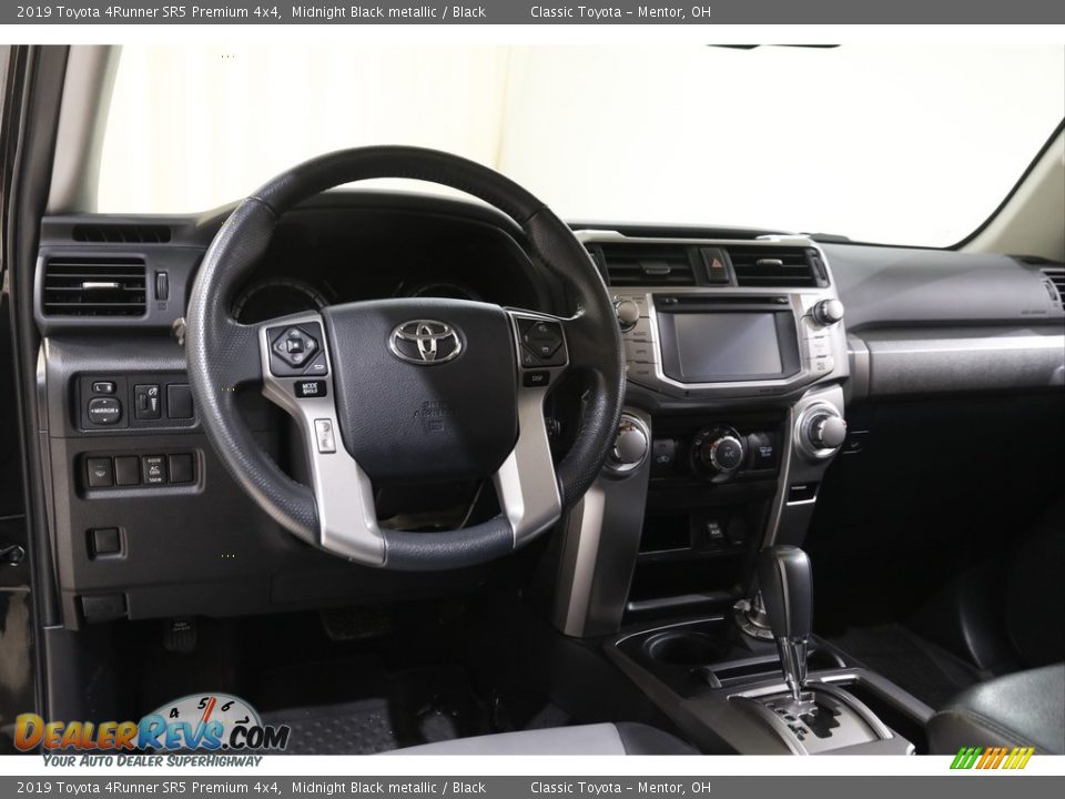 2019 Toyota 4Runner SR5 Premium 4x4 Midnight Black metallic / Black Photo #6