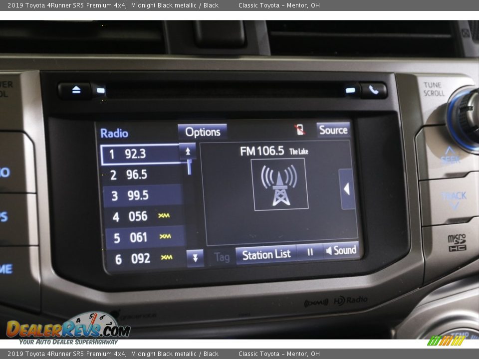 2019 Toyota 4Runner SR5 Premium 4x4 Midnight Black metallic / Black Photo #10