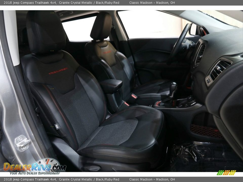 2018 Jeep Compass Trailhawk 4x4 Granite Crystal Metallic / Black/Ruby Red Photo #16
