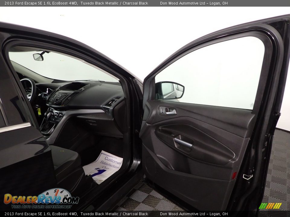 2013 Ford Escape SE 1.6L EcoBoost 4WD Tuxedo Black Metallic / Charcoal Black Photo #28