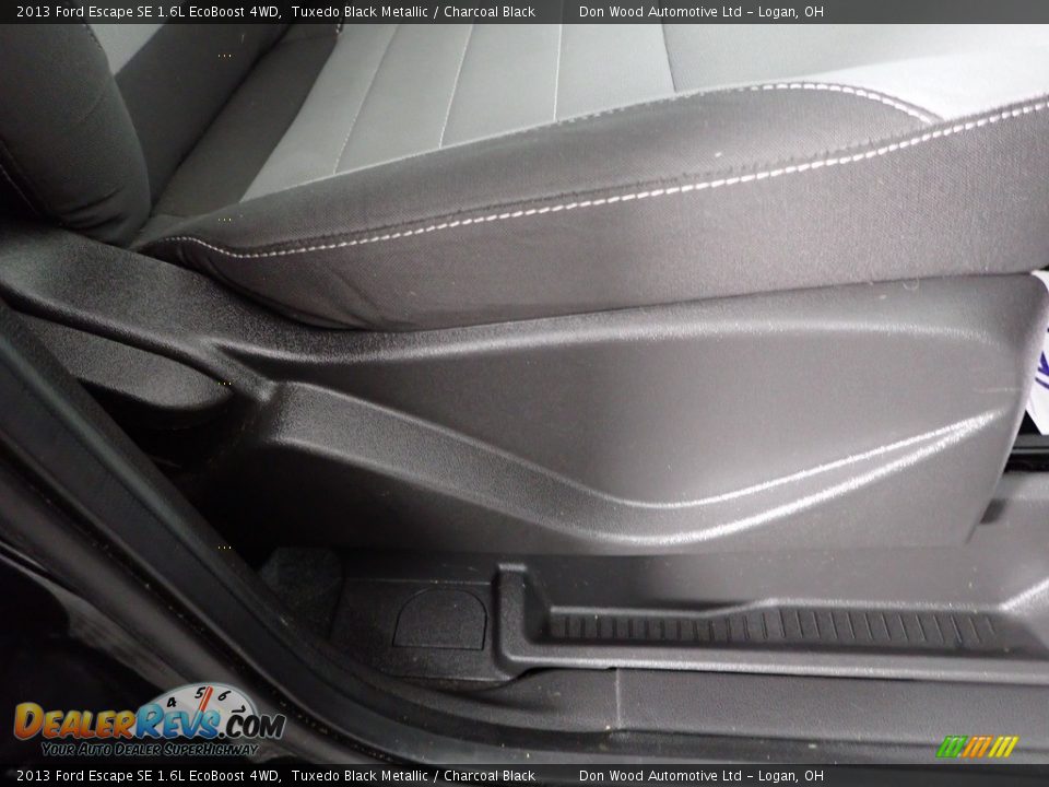2013 Ford Escape SE 1.6L EcoBoost 4WD Tuxedo Black Metallic / Charcoal Black Photo #30