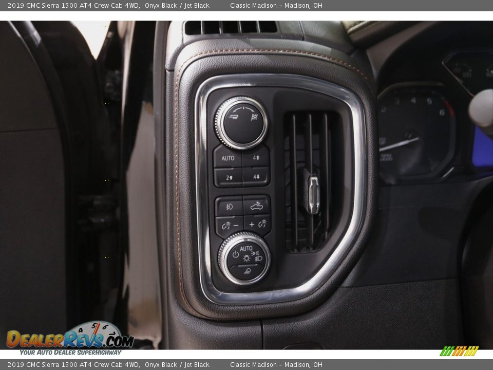 Controls of 2019 GMC Sierra 1500 AT4 Crew Cab 4WD Photo #6