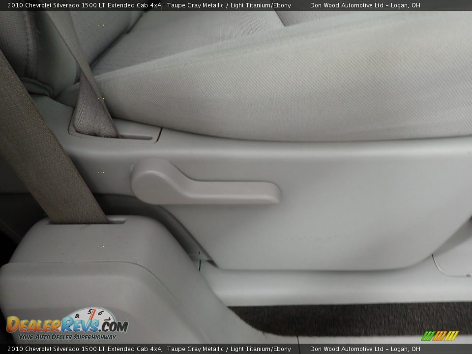 2010 Chevrolet Silverado 1500 LT Extended Cab 4x4 Taupe Gray Metallic / Light Titanium/Ebony Photo #26