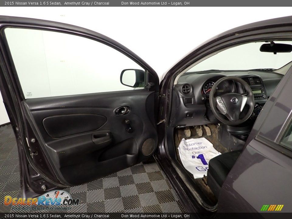 2015 Nissan Versa 1.6 S Sedan Amethyst Gray / Charcoal Photo #11