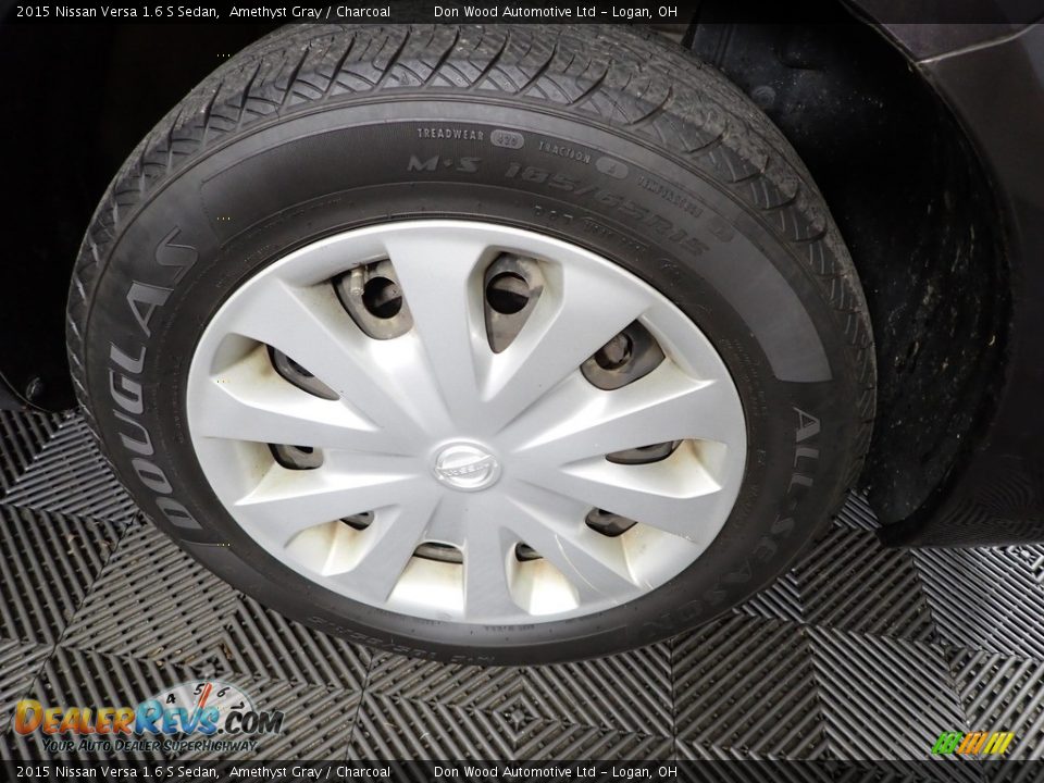 2015 Nissan Versa 1.6 S Sedan Amethyst Gray / Charcoal Photo #29