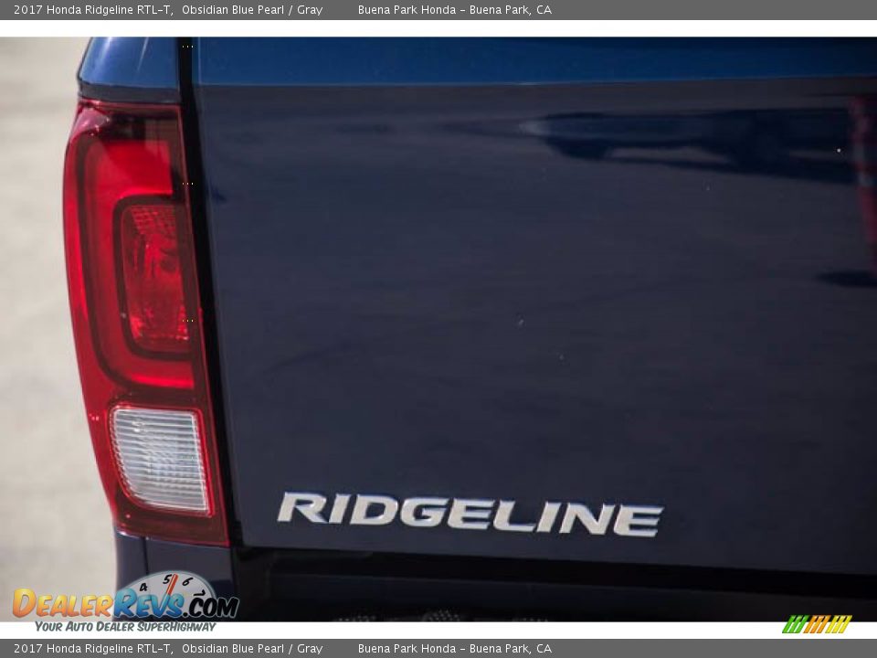 2017 Honda Ridgeline RTL-T Obsidian Blue Pearl / Gray Photo #11