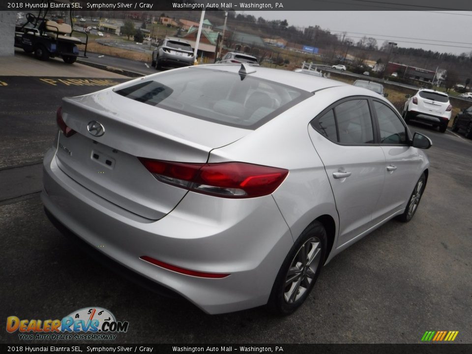 2018 Hyundai Elantra SEL Symphony Silver / Gray Photo #9