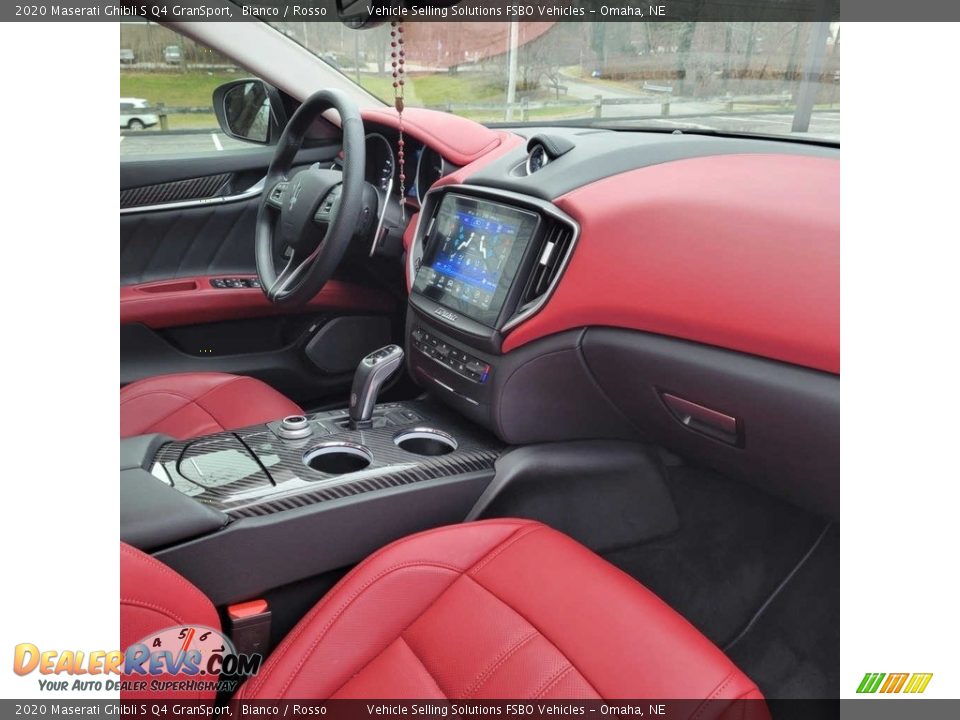 Dashboard of 2020 Maserati Ghibli S Q4 GranSport Photo #10