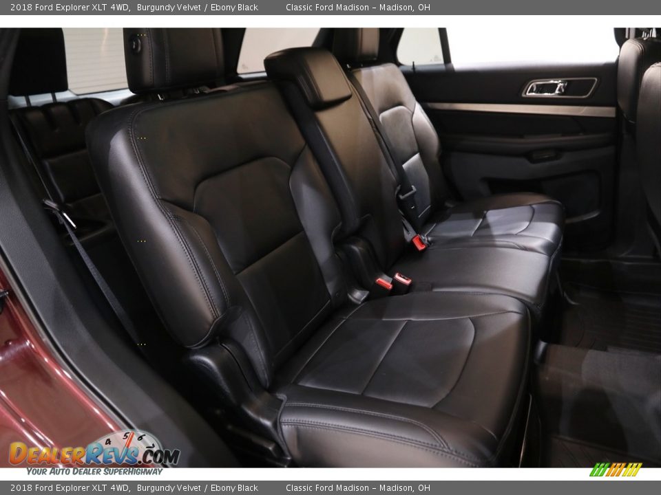 2018 Ford Explorer XLT 4WD Burgundy Velvet / Ebony Black Photo #16