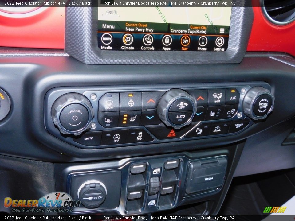 Controls of 2022 Jeep Gladiator Rubicon 4x4 Photo #18