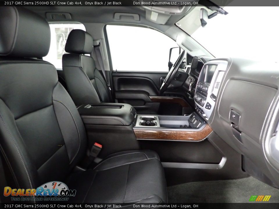 2017 GMC Sierra 2500HD SLT Crew Cab 4x4 Onyx Black / Jet Black Photo #32
