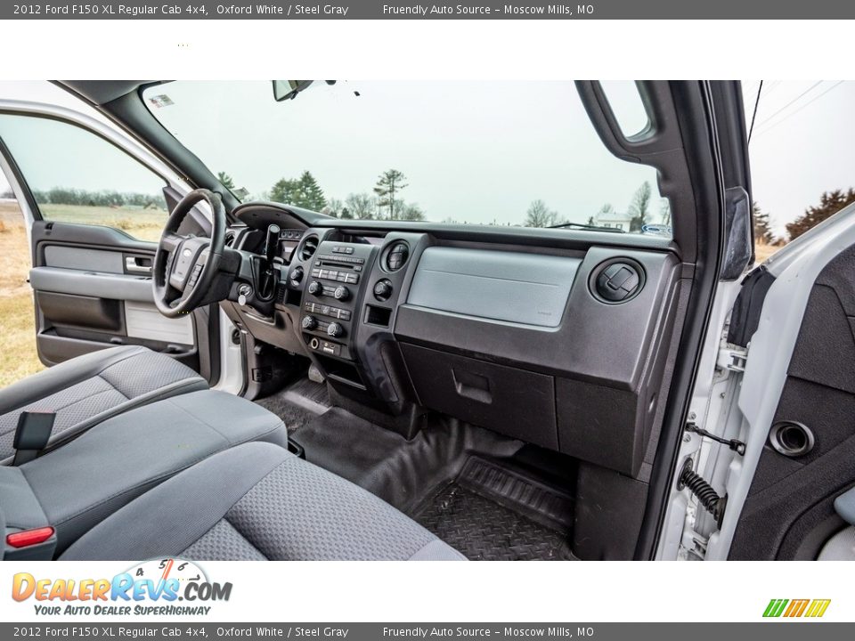 Dashboard of 2012 Ford F150 XL Regular Cab 4x4 Photo #21