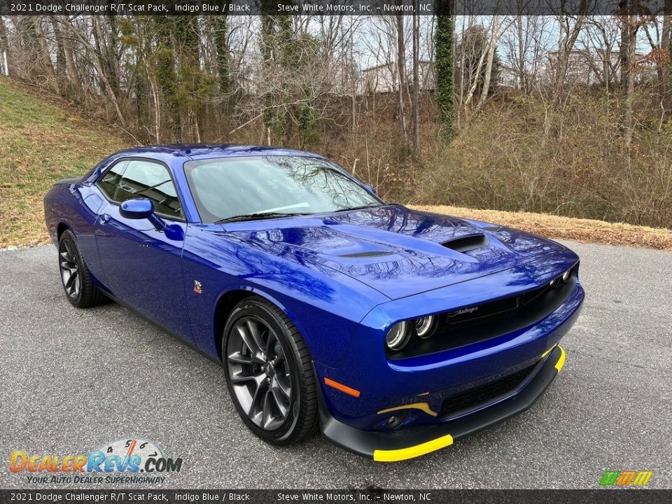 Front 3/4 View of 2021 Dodge Challenger R/T Scat Pack Photo #4