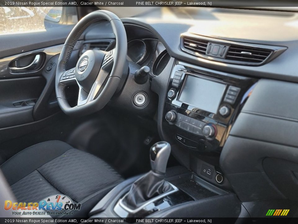 2019 Nissan Rogue Special Edition AWD Glacier White / Charcoal Photo #2