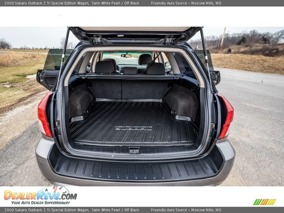 2009 Subaru Outback 2.5i Special Edition Wagon Satin White Pearl / Off Black Photo #21