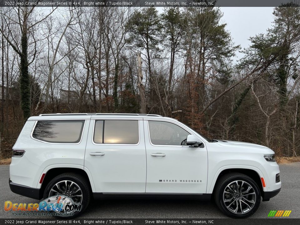 Bright white 2022 Jeep Grand Wagoneer Series III 4x4 Photo #9