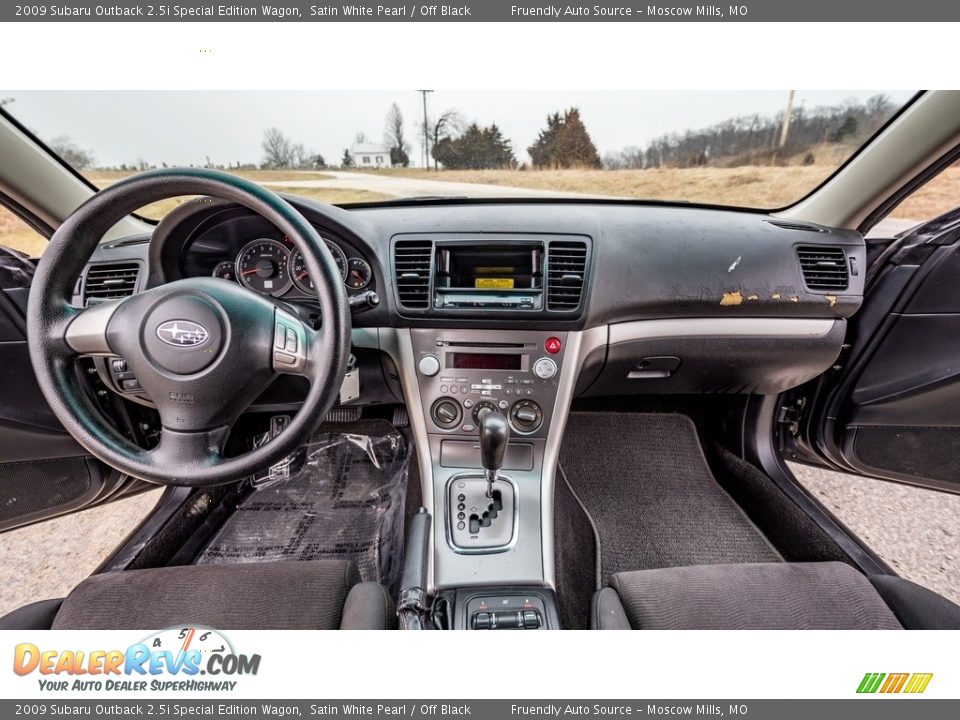 2009 Subaru Outback 2.5i Special Edition Wagon Satin White Pearl / Off Black Photo #26