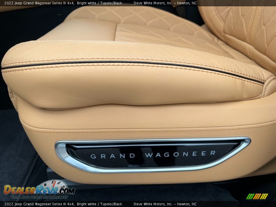 Front Seat of 2022 Jeep Grand Wagoneer Series III 4x4 Photo #22