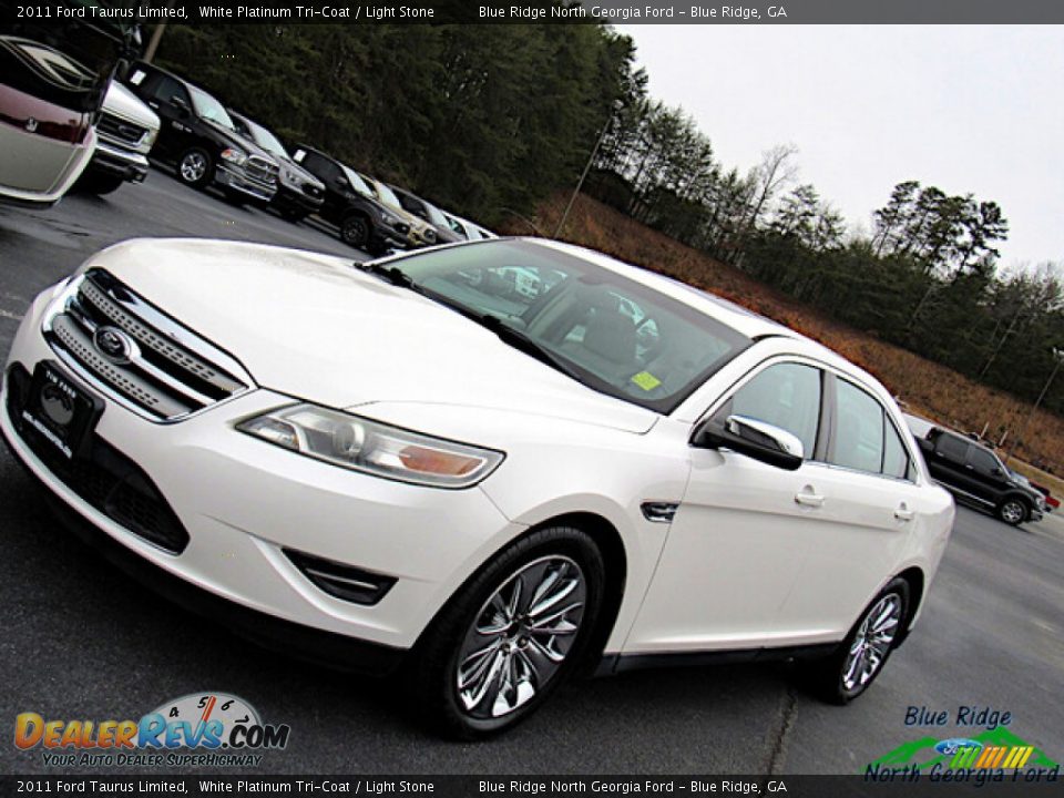 2011 Ford Taurus Limited White Platinum Tri-Coat / Light Stone Photo #24