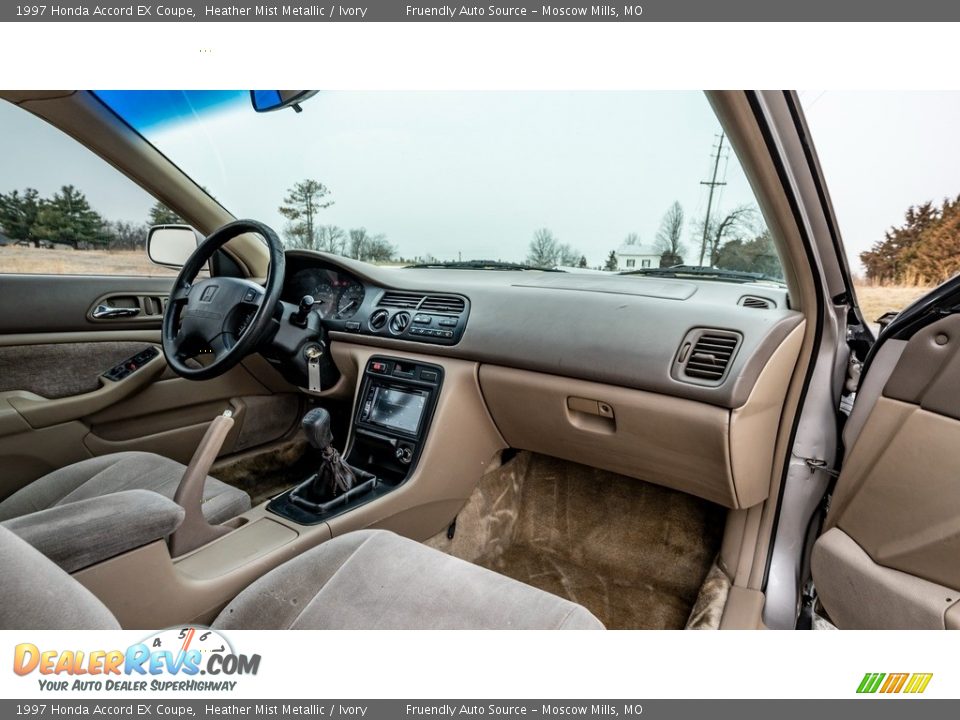 Ivory Interior - 1997 Honda Accord EX Coupe Photo #24