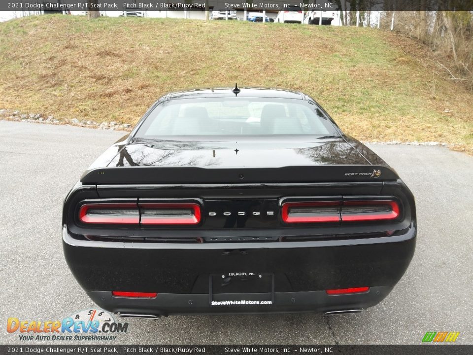 2021 Dodge Challenger R/T Scat Pack Pitch Black / Black/Ruby Red Photo #7
