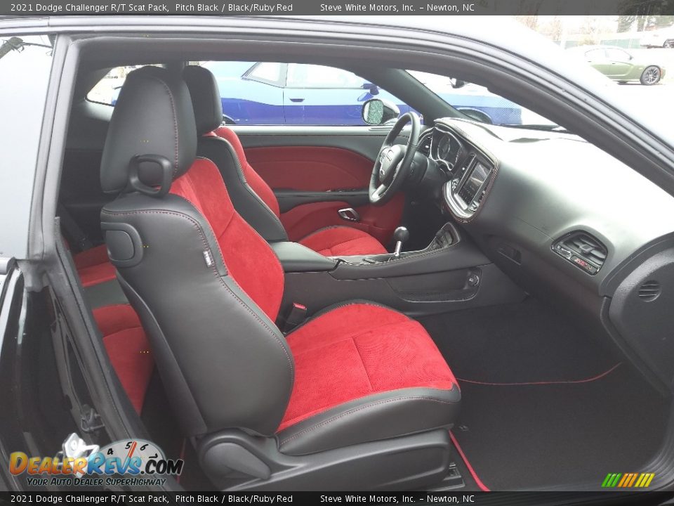 Front Seat of 2021 Dodge Challenger R/T Scat Pack Photo #15