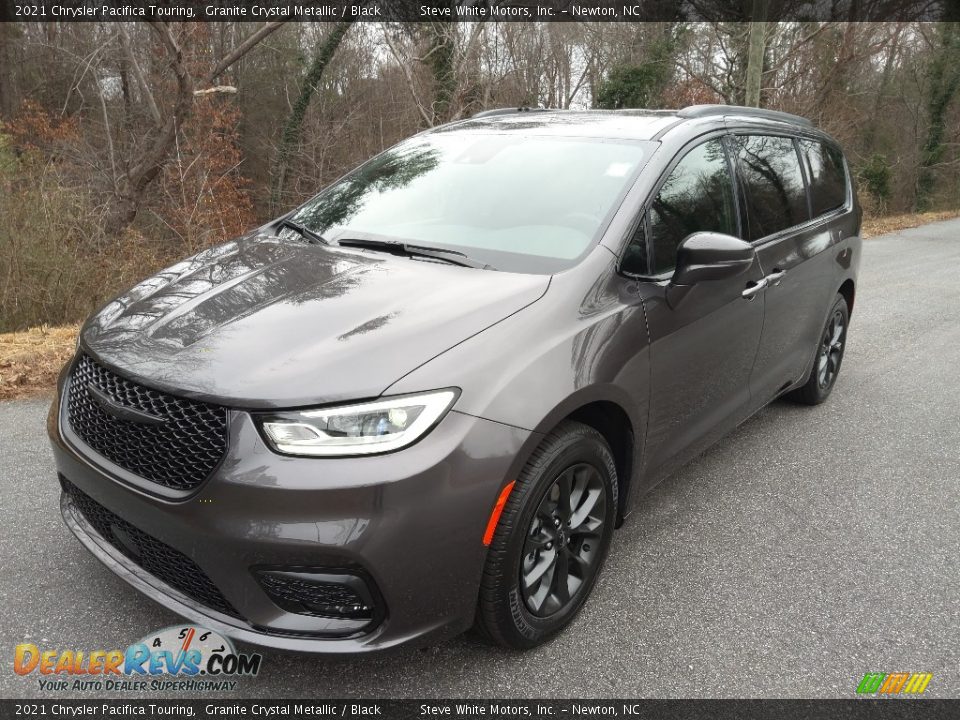 2021 Chrysler Pacifica Touring Granite Crystal Metallic / Black Photo #2