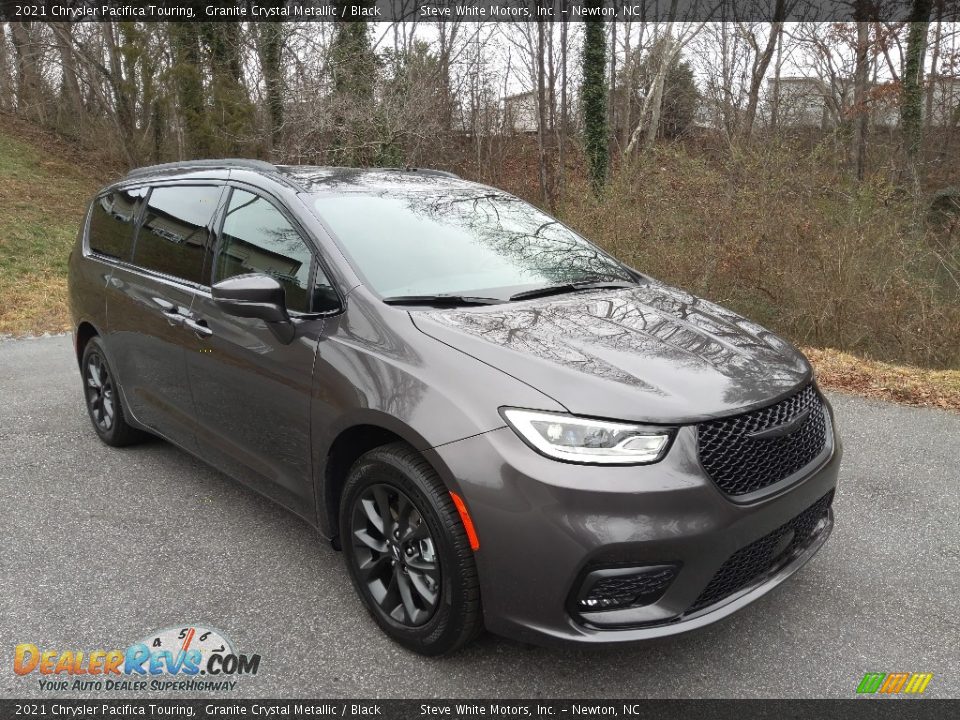 2021 Chrysler Pacifica Touring Granite Crystal Metallic / Black Photo #4