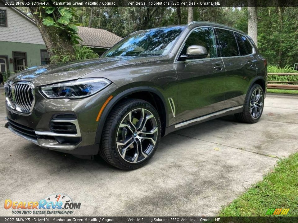 Front 3/4 View of 2022 BMW X5 sDrive40i Photo #1