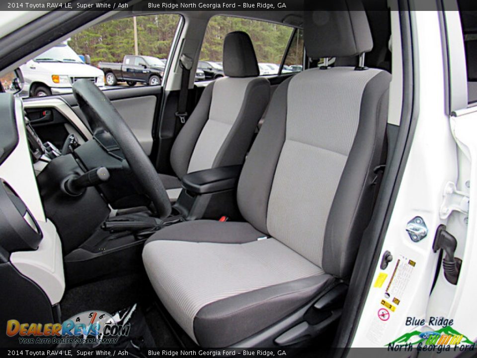 Front Seat of 2014 Toyota RAV4 LE Photo #11