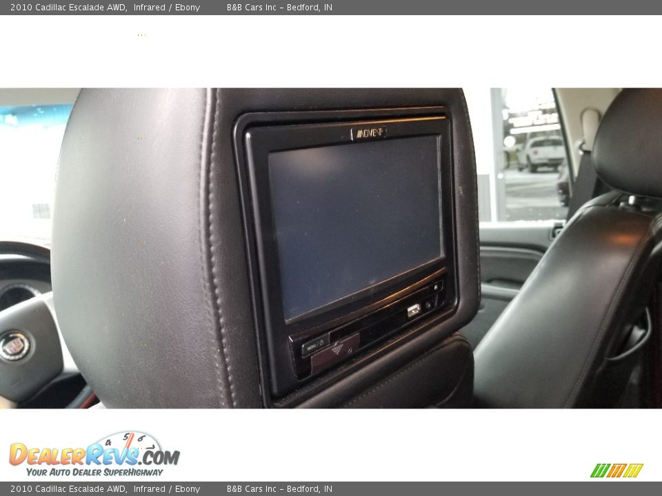 2010 Cadillac Escalade AWD Infrared / Ebony Photo #18