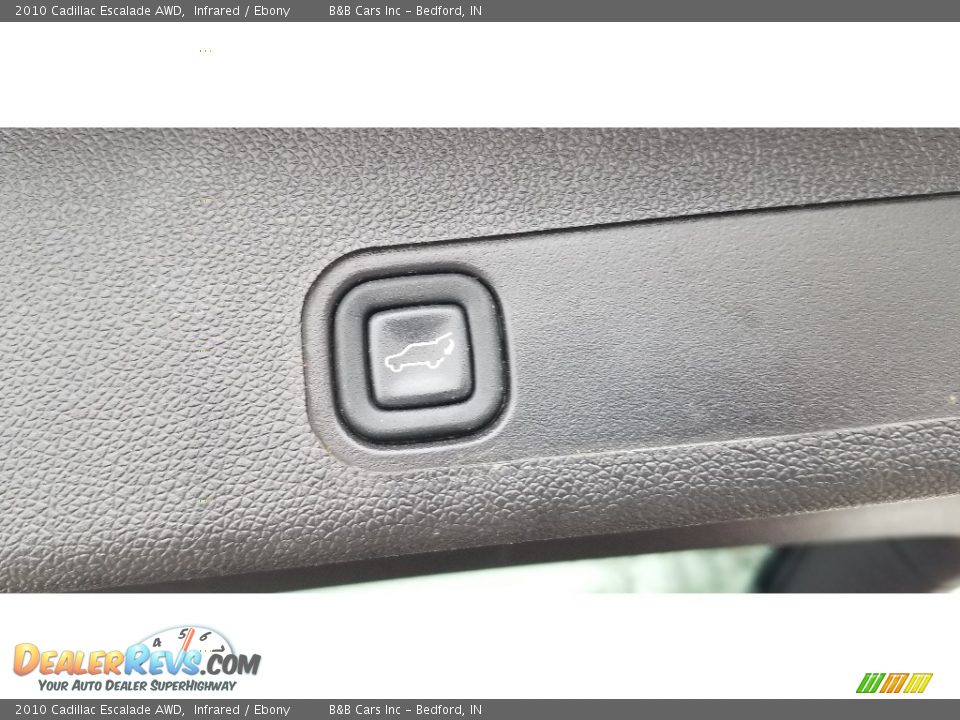 2010 Cadillac Escalade AWD Infrared / Ebony Photo #21