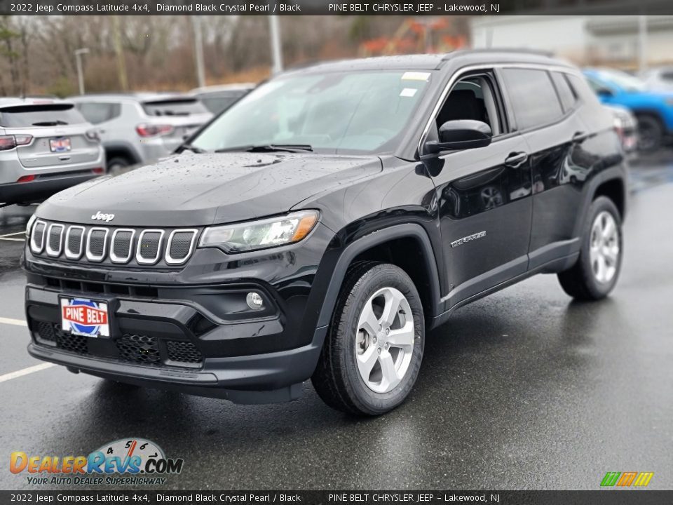 2022 Jeep Compass Latitude 4x4 Diamond Black Crystal Pearl / Black Photo #1