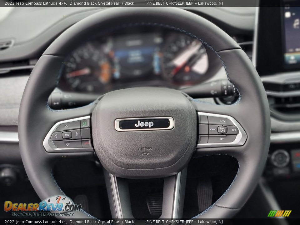 2022 Jeep Compass Latitude 4x4 Diamond Black Crystal Pearl / Black Photo #8