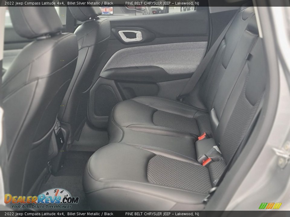 2022 Jeep Compass Latitude 4x4 Billet Silver Metallic / Black Photo #5