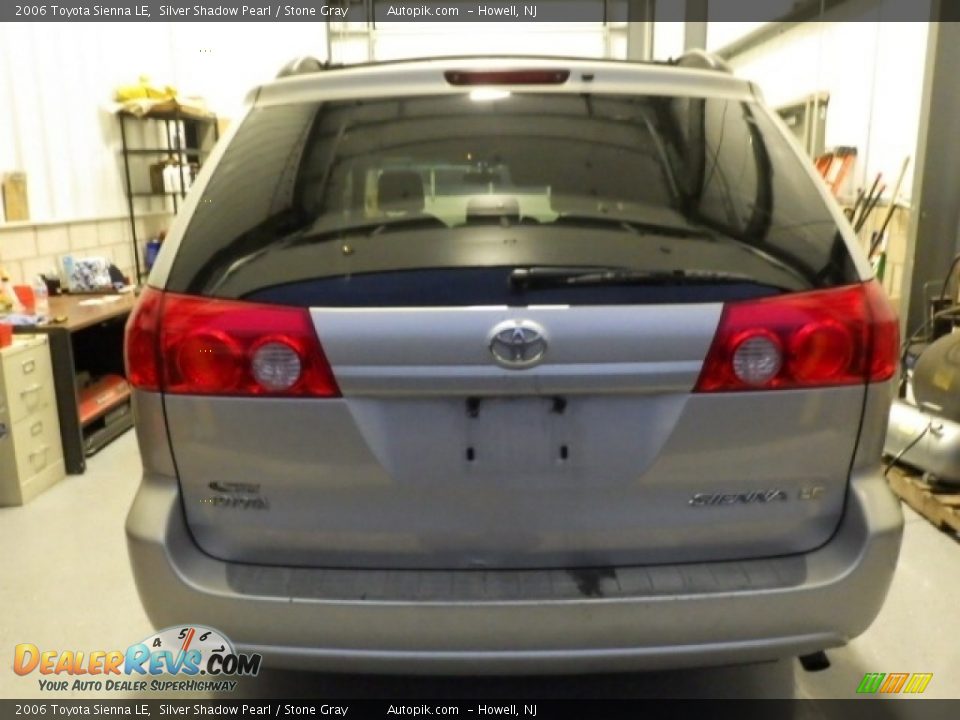 2006 Toyota Sienna LE Silver Shadow Pearl / Stone Gray Photo #5