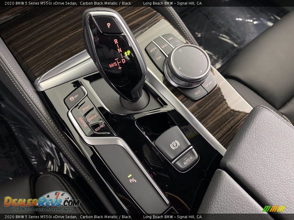 2020 BMW 5 Series M550i xDrive Sedan Shifter Photo #23