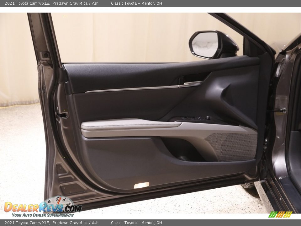 Door Panel of 2021 Toyota Camry XLE Photo #4