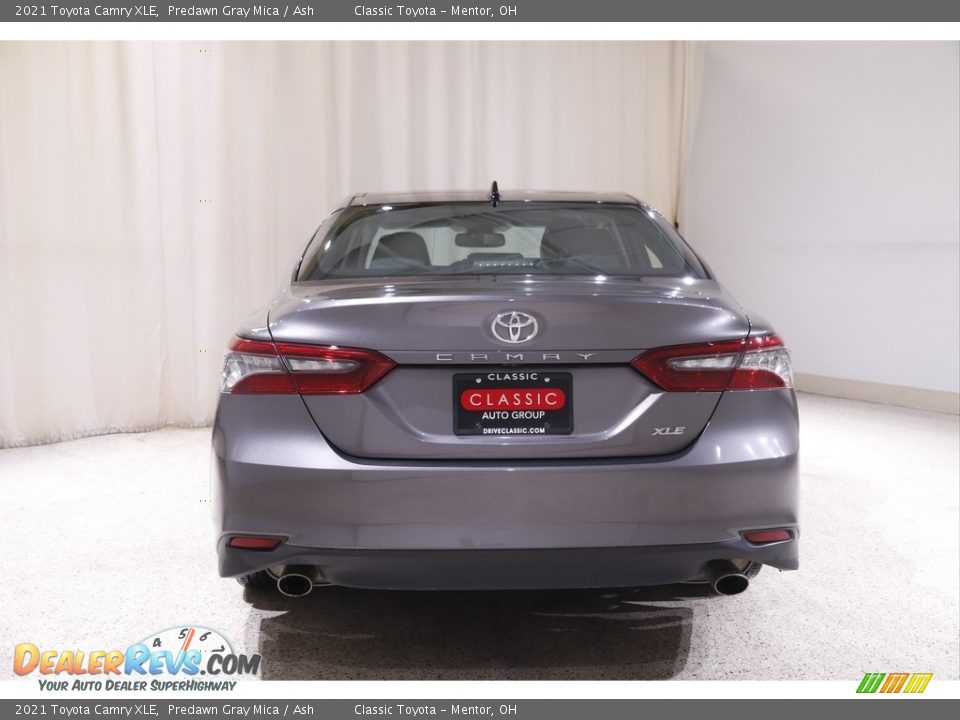 2021 Toyota Camry XLE Predawn Gray Mica / Ash Photo #18