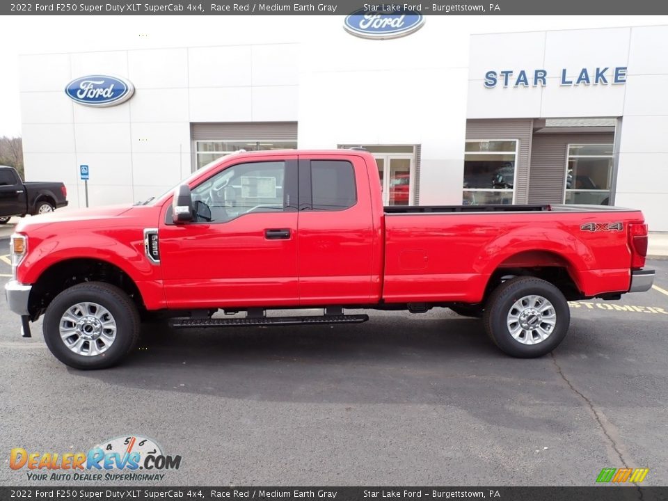 2022 Ford F250 Super Duty XLT SuperCab 4x4 Race Red / Medium Earth Gray Photo #2