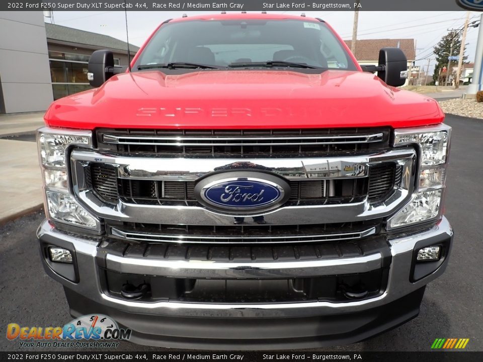 2022 Ford F250 Super Duty XLT SuperCab 4x4 Race Red / Medium Earth Gray Photo #9