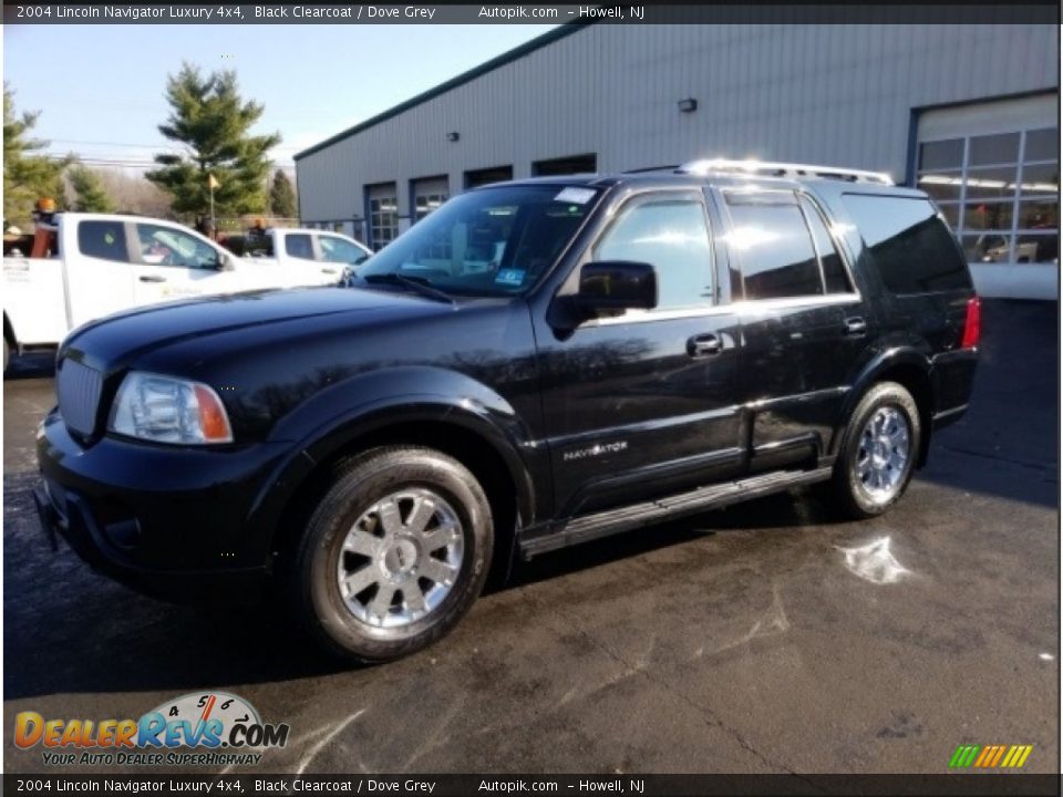 2004 Lincoln Navigator Luxury 4x4 Black Clearcoat / Dove Grey Photo #1