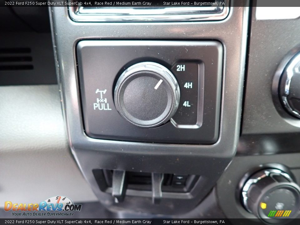 Controls of 2022 Ford F250 Super Duty XLT SuperCab 4x4 Photo #18