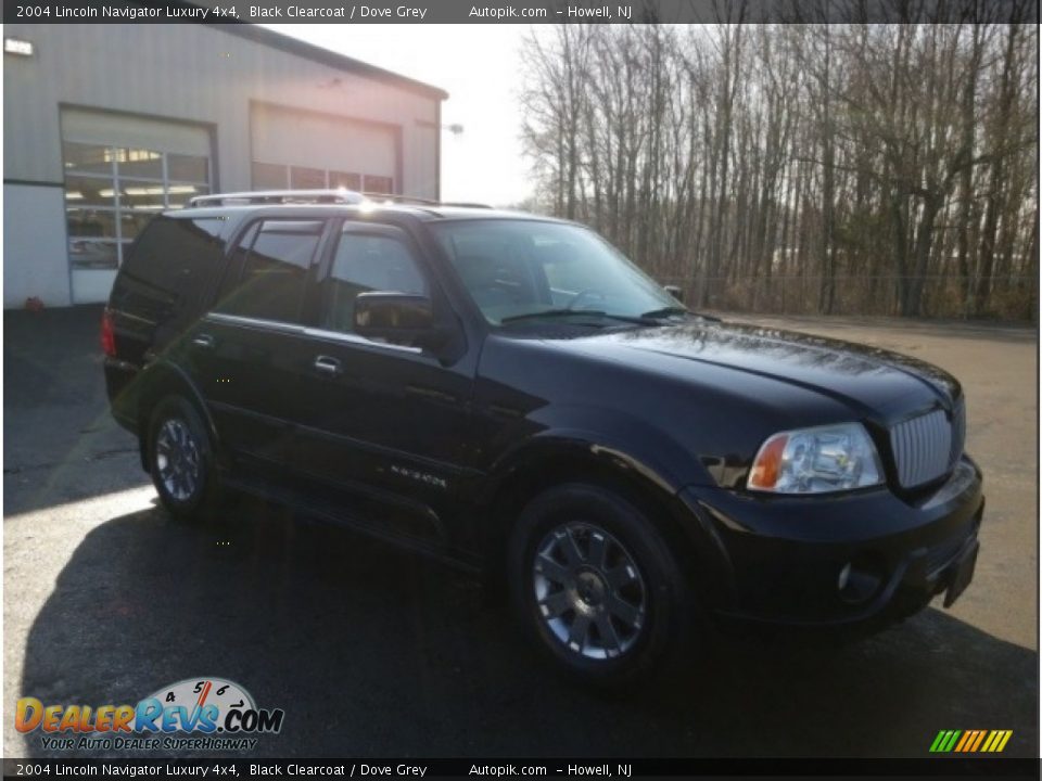 2004 Lincoln Navigator Luxury 4x4 Black Clearcoat / Dove Grey Photo #6