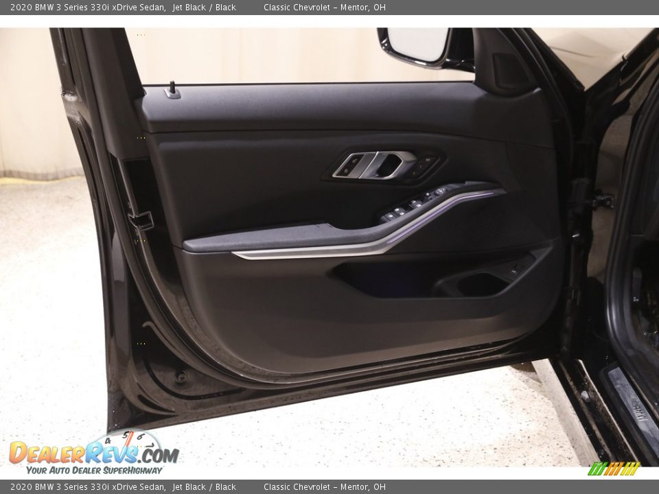 Door Panel of 2020 BMW 3 Series 330i xDrive Sedan Photo #4