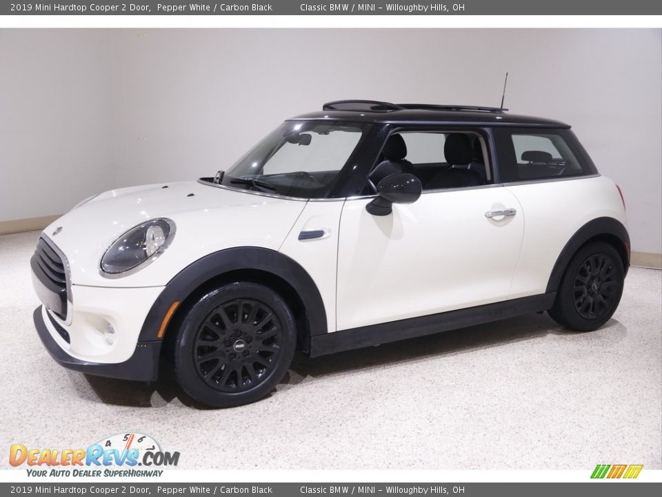 2019 Mini Hardtop Cooper 2 Door Pepper White / Carbon Black Photo #3