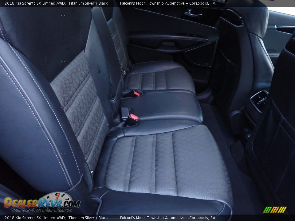 Rear Seat of 2018 Kia Sorento SX Limited AWD Photo #15