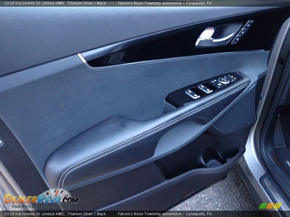 Door Panel of 2018 Kia Sorento SX Limited AWD Photo #20