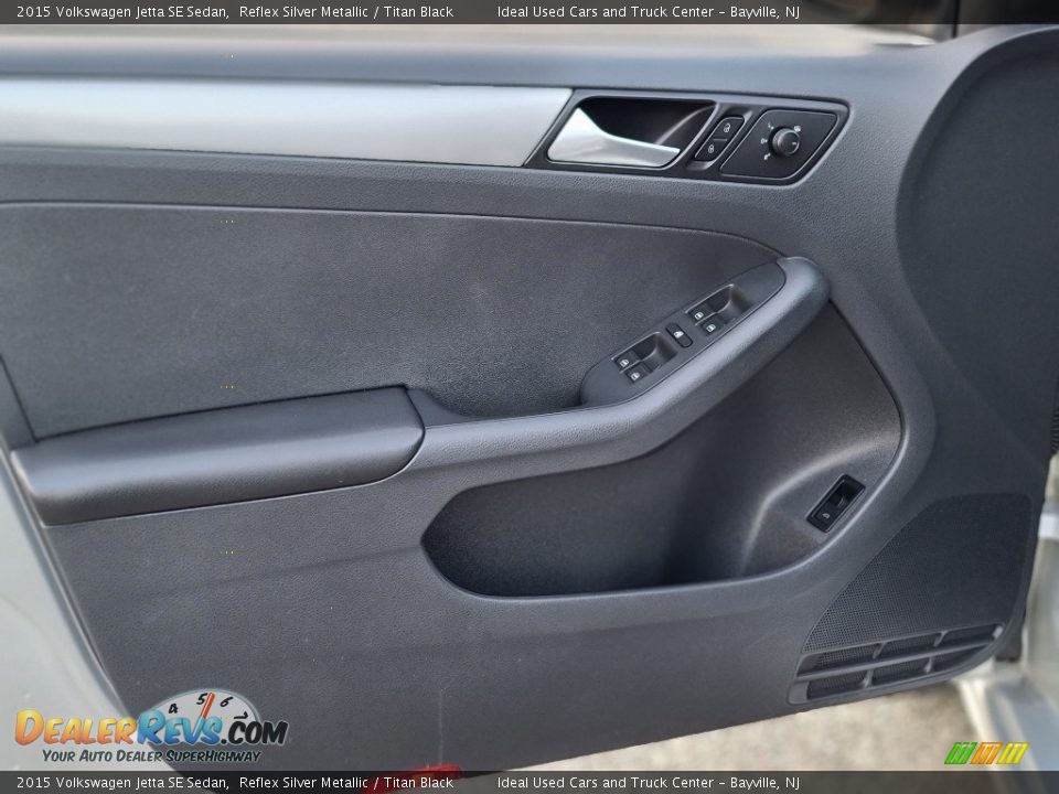 Door Panel of 2015 Volkswagen Jetta SE Sedan Photo #14